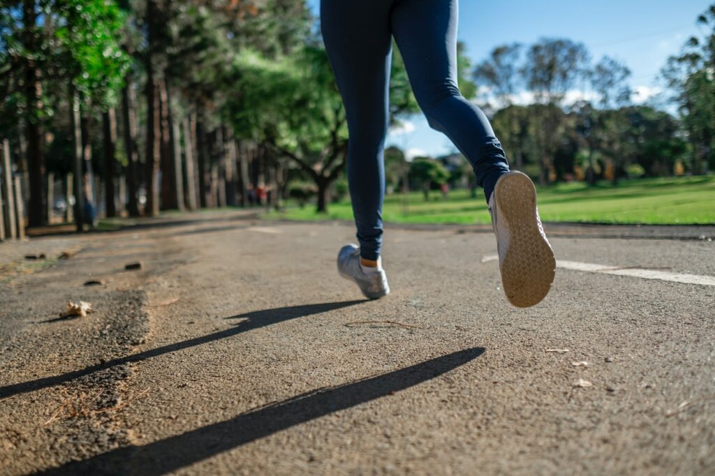 Jogging an der frischen Luft Sollte man vor oder nach dem Joggen essen