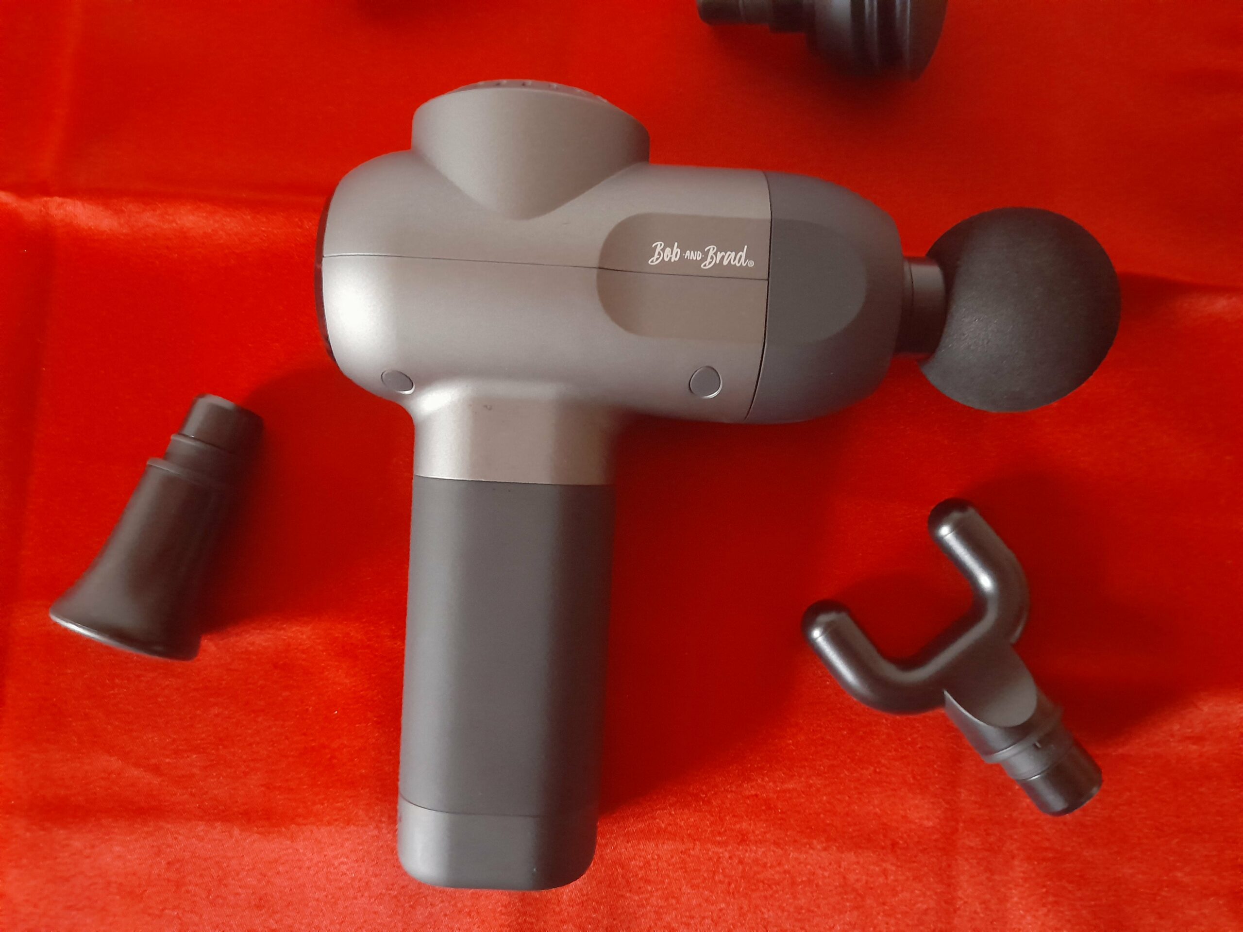 ᐅ Bob and Brad Massagepistole C2 Unboxing & Review